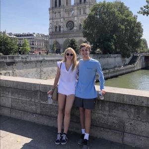 Meet your Posher, Laura